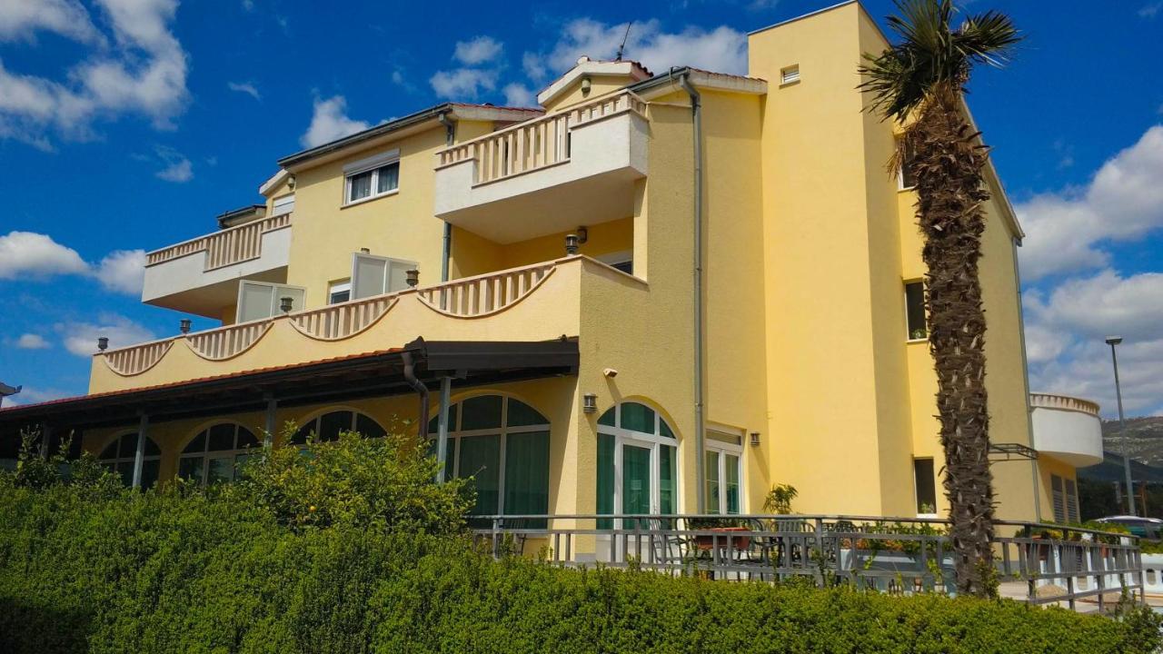 Hotel Adria Kastela Dış mekan fotoğraf
