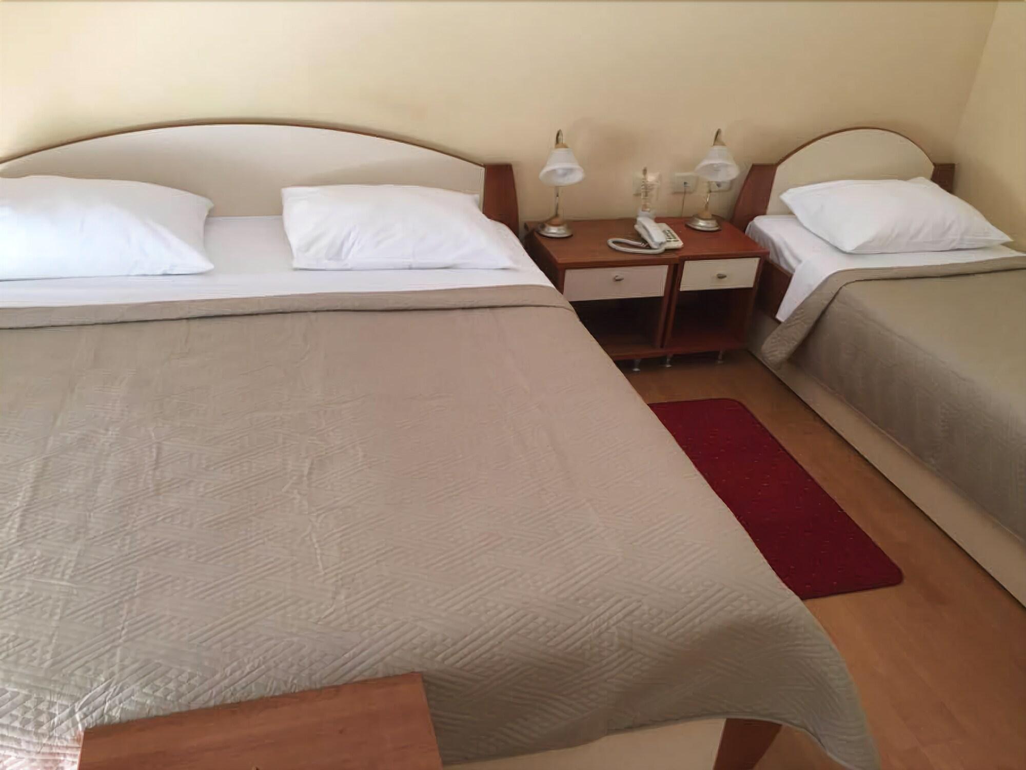 Hotel Adria Kastela Dış mekan fotoğraf