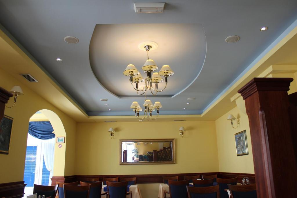 Hotel Adria Kastela Dış mekan fotoğraf